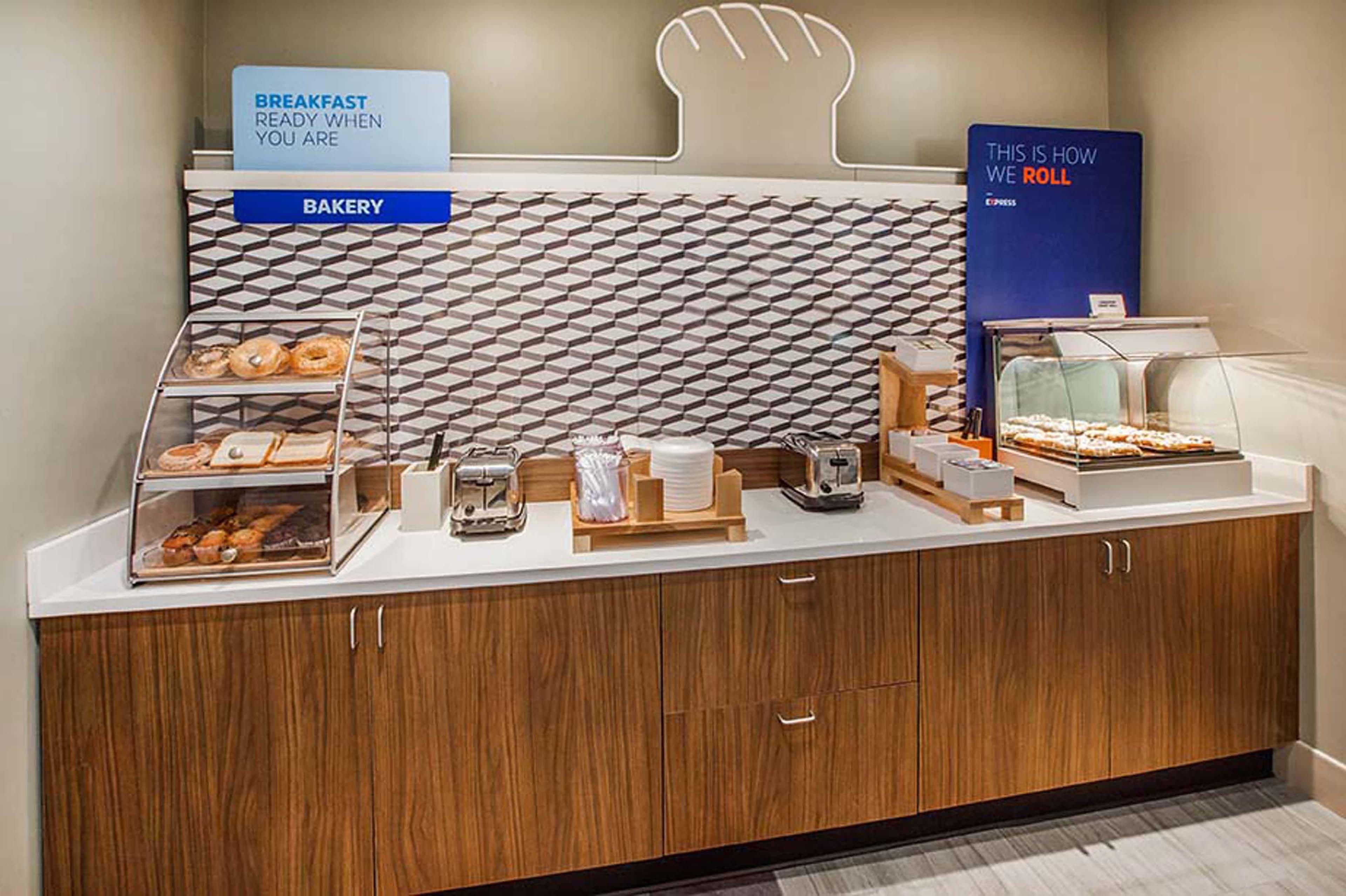 Holiday Inn Express Hotel & Suites St. Charles By Ihg Saint Charles Bagian luar foto