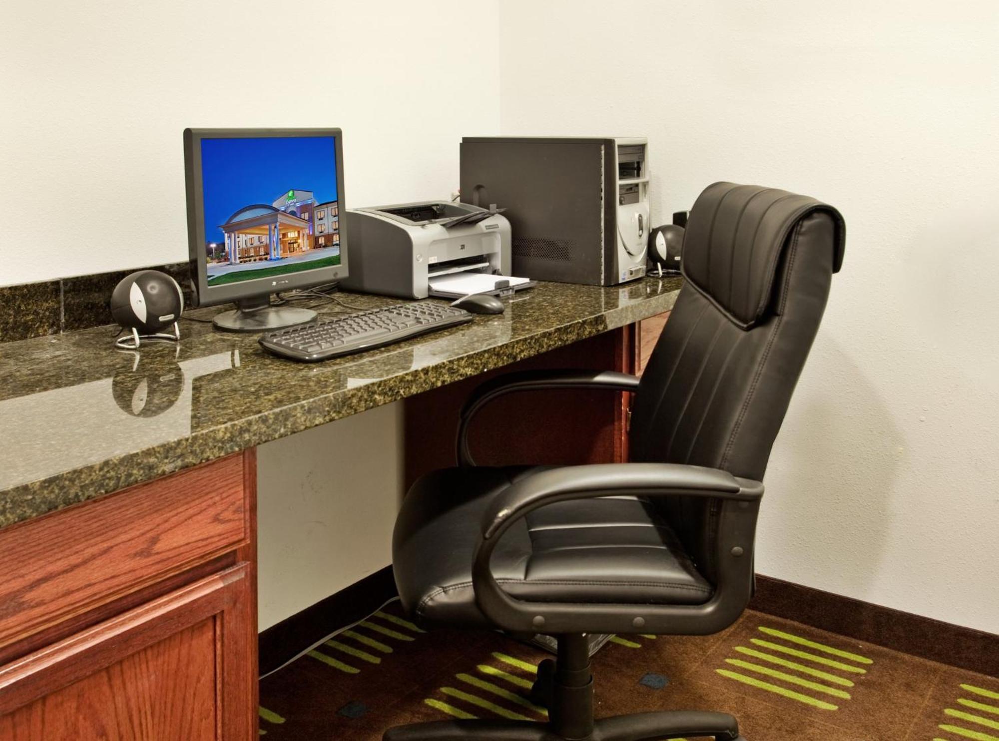 Holiday Inn Express Hotel & Suites St. Charles By Ihg Saint Charles Bagian luar foto