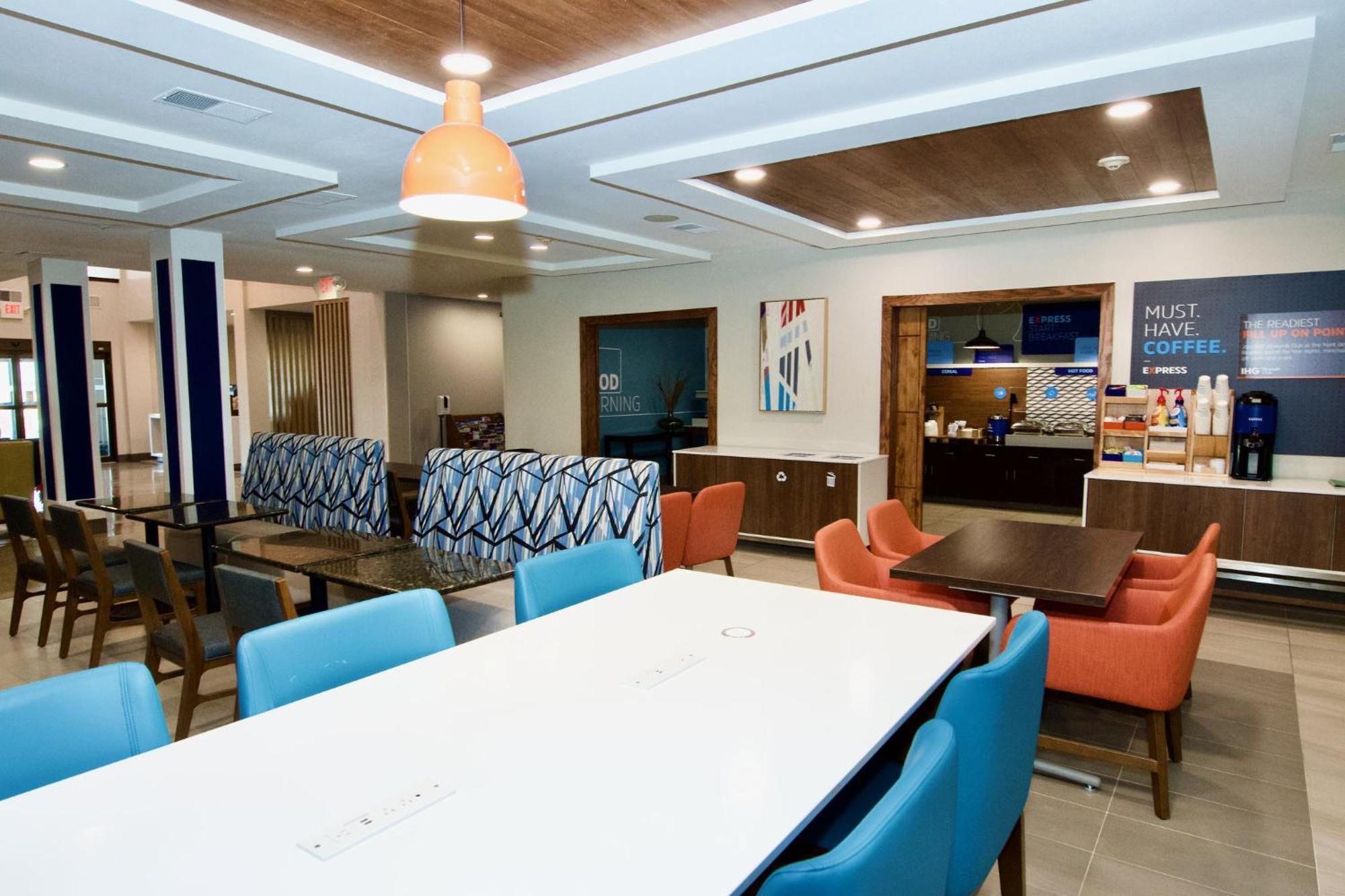 Holiday Inn Express Hotel & Suites St. Charles By Ihg Saint Charles Bagian luar foto