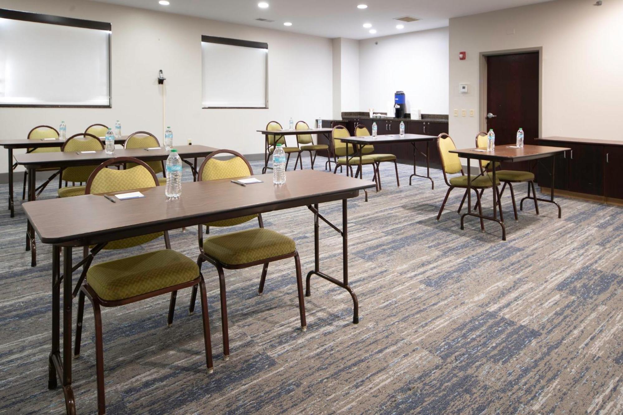 Holiday Inn Express Hotel & Suites St. Charles By Ihg Saint Charles Bagian luar foto