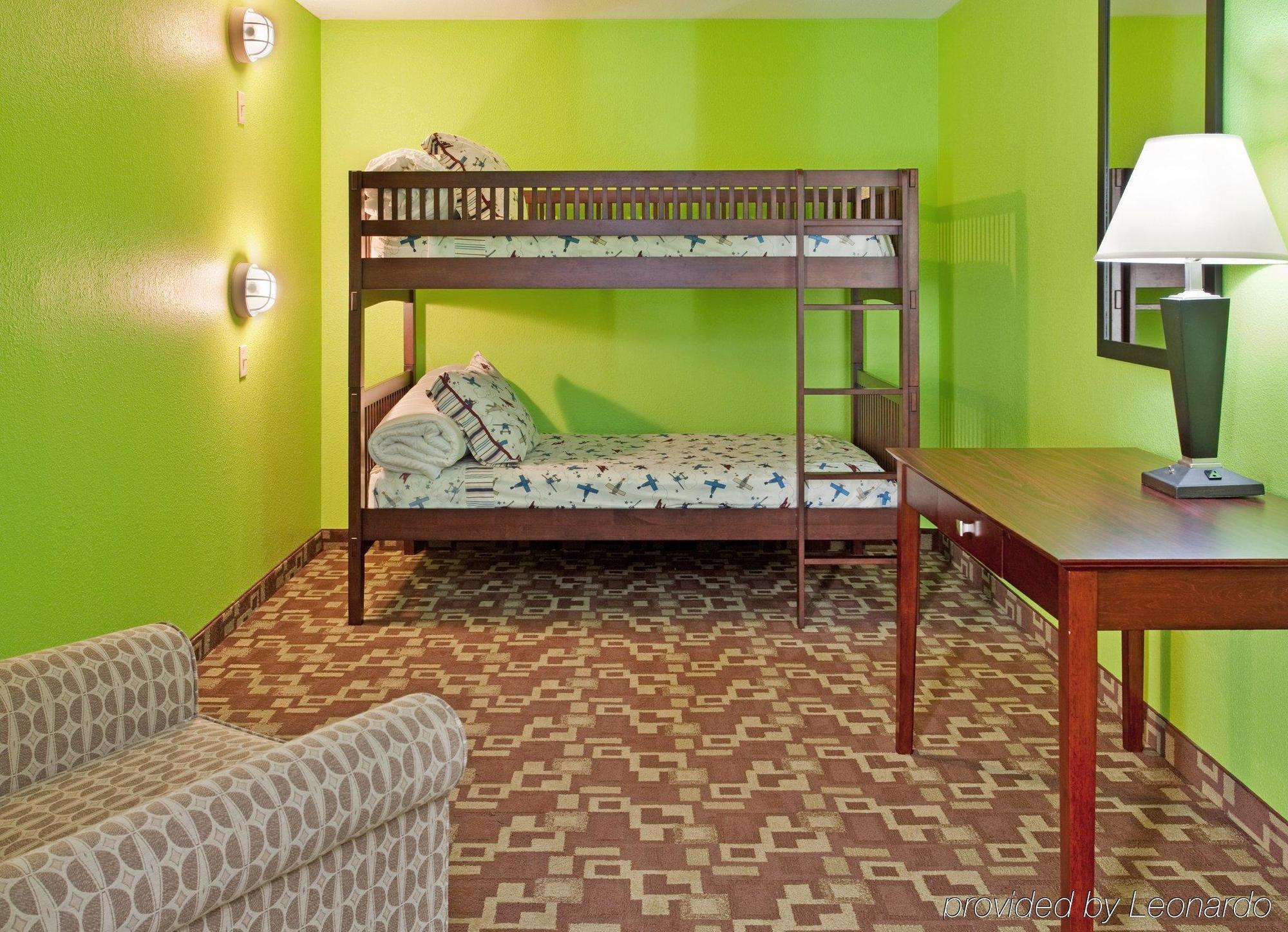 Holiday Inn Express Hotel & Suites St. Charles By Ihg Saint Charles Ruang foto